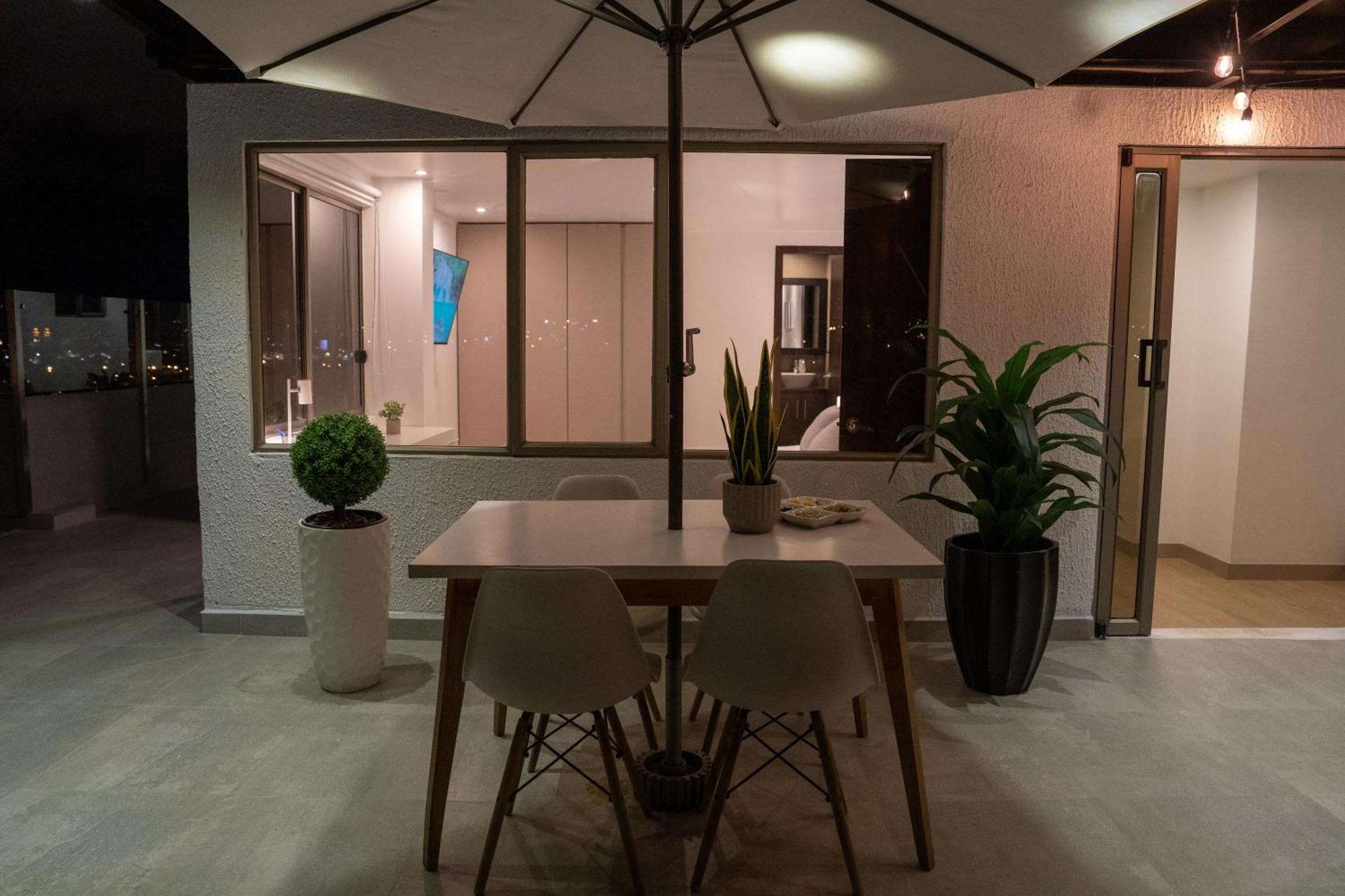 Spectacular Flat,3 Bedrooms, Central, Terrace, Free Parking クエンカ エクステリア 写真