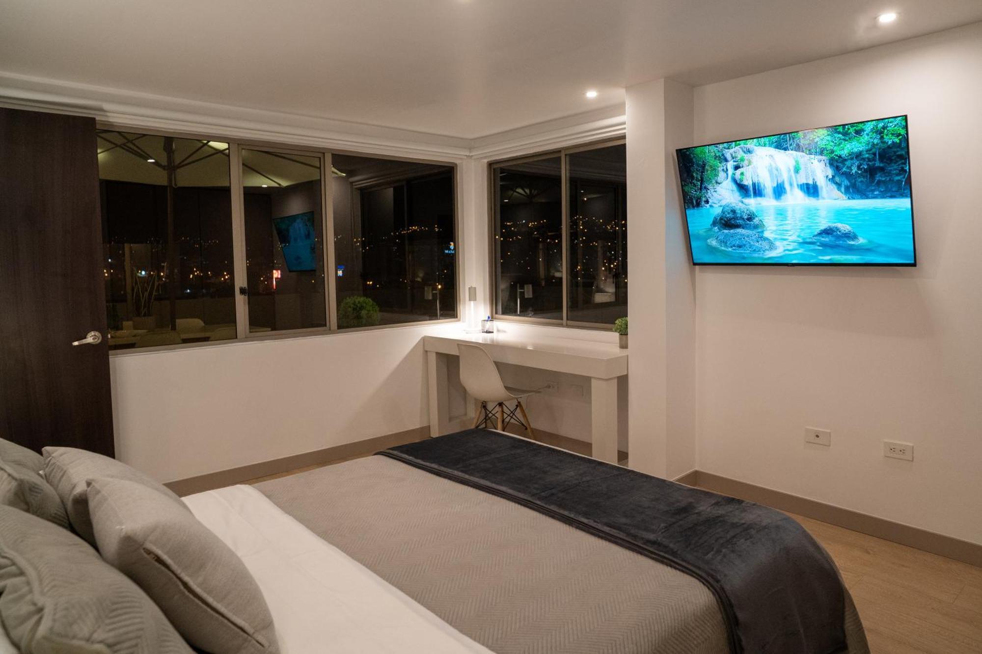 Spectacular Flat,3 Bedrooms, Central, Terrace, Free Parking クエンカ エクステリア 写真