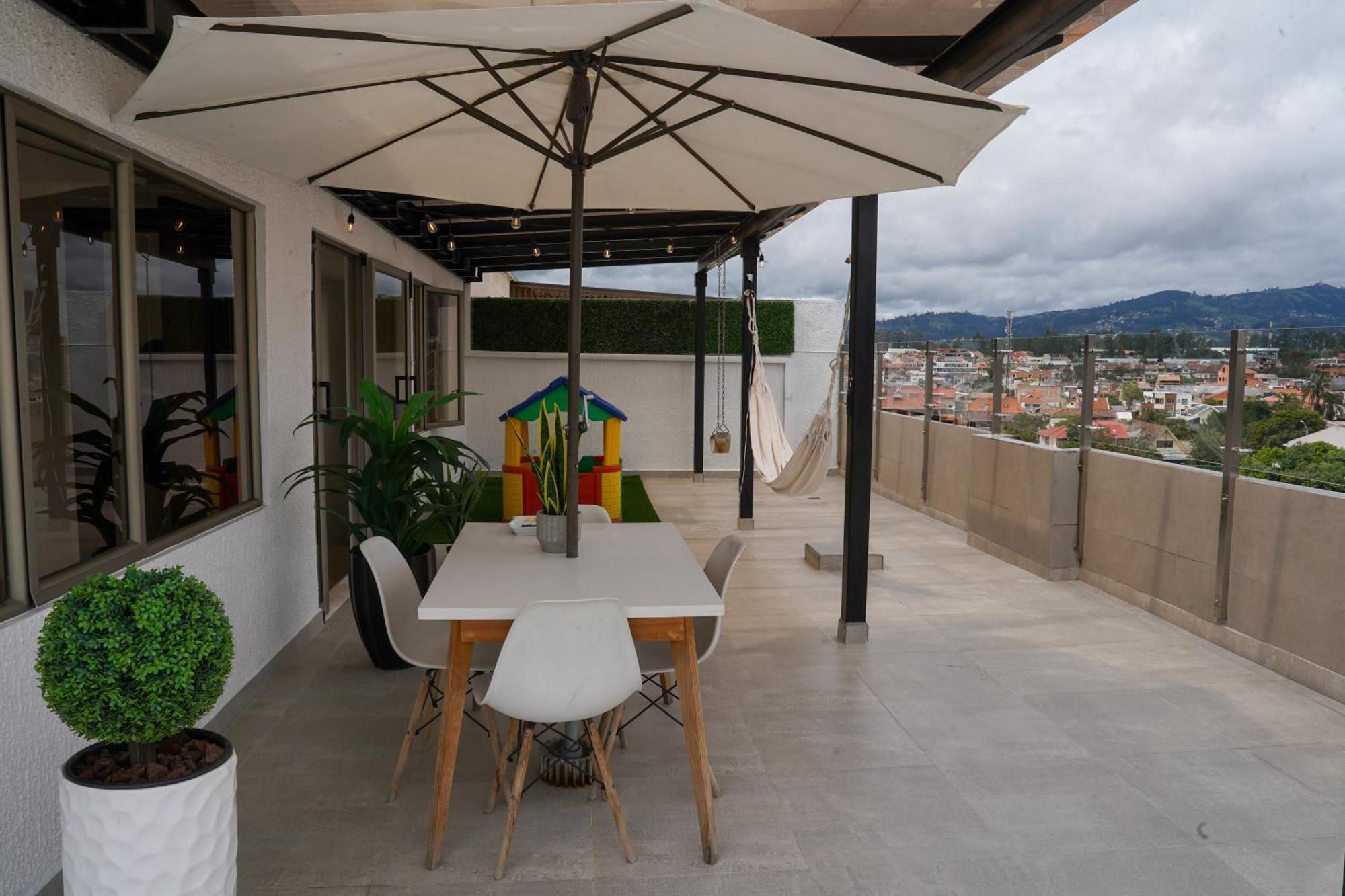 Spectacular Flat,3 Bedrooms, Central, Terrace, Free Parking クエンカ エクステリア 写真