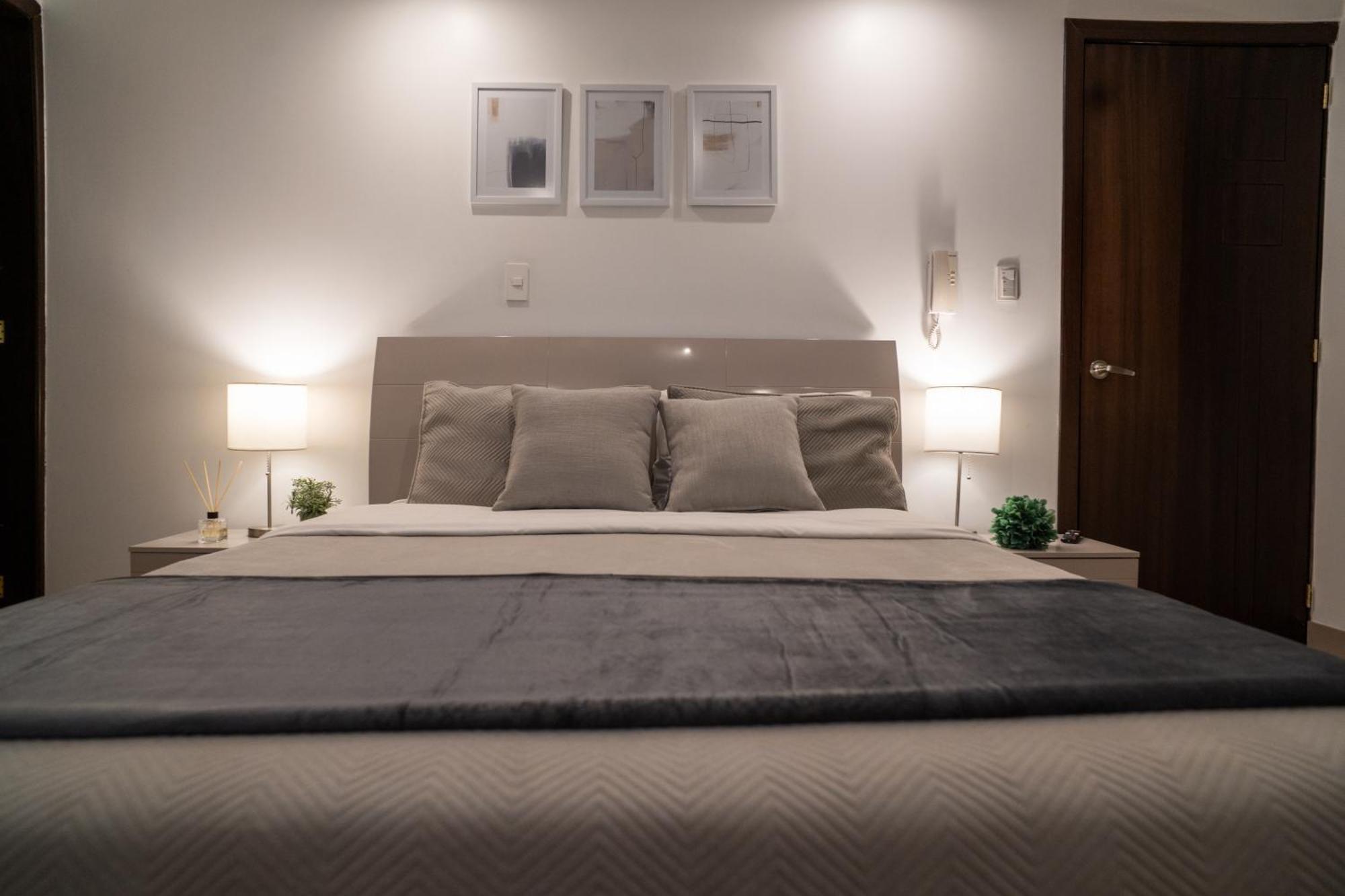 Spectacular Flat,3 Bedrooms, Central, Terrace, Free Parking クエンカ エクステリア 写真